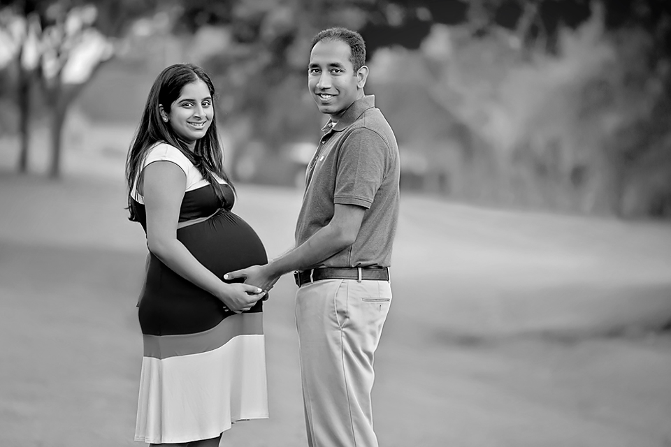 Rao maternity black and white